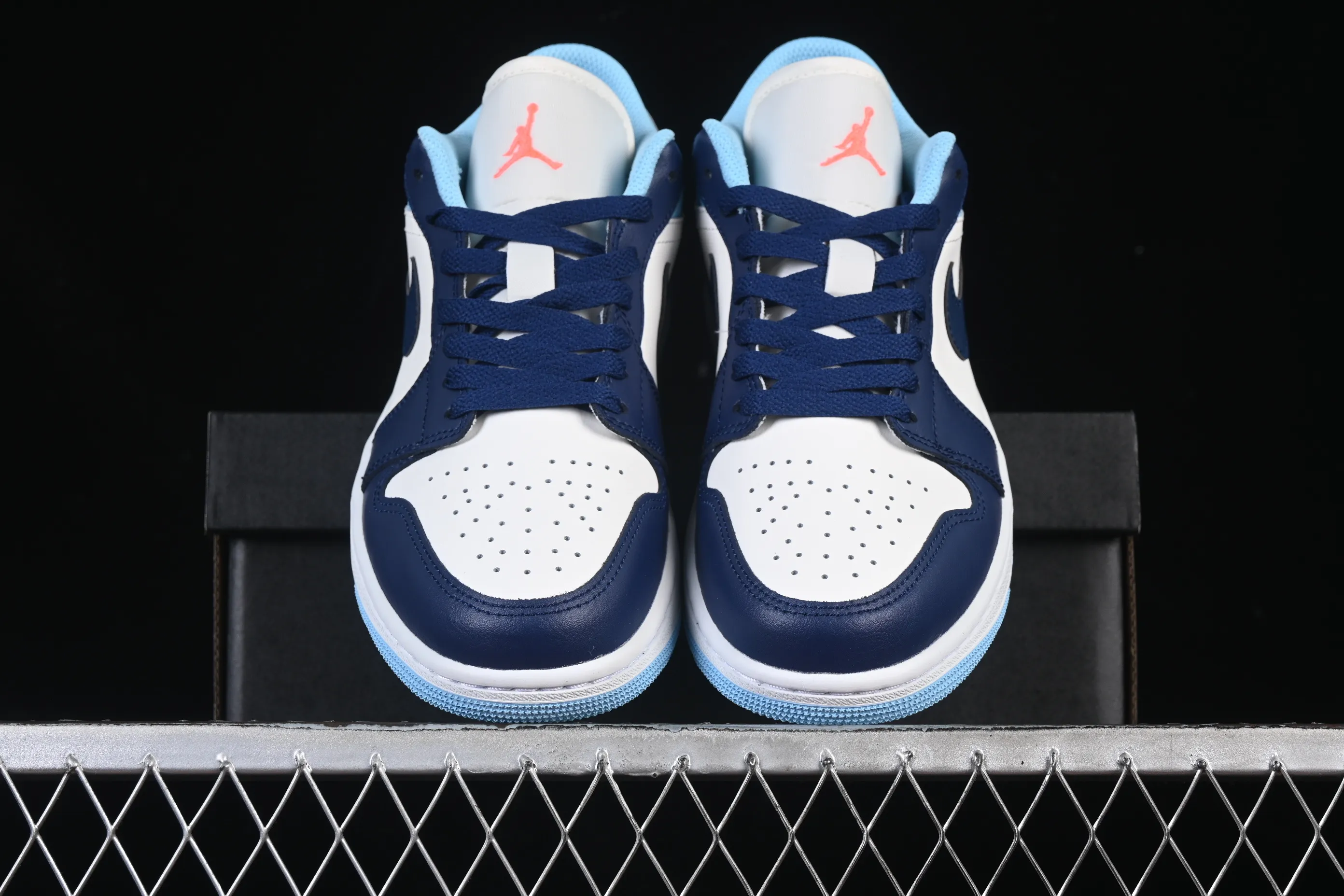 All categories Air Jordan Jordan series basketball shoes Air Jordan 1 Low G version pure original Air Jordan 1 Low AJ1 Joe 1 blue white black hook low-top cultural casual sneakers 553558-149